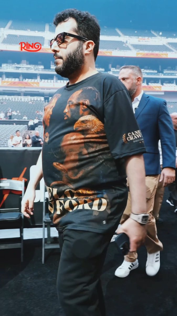 Turki Alalshikh arrives at Allegiant Stadium and takes his seat for Canelo-Crawford 🤩 #CaneloCrawford live on Netflix l #RiyadhSeasonCard | Riyadh Season 🥊