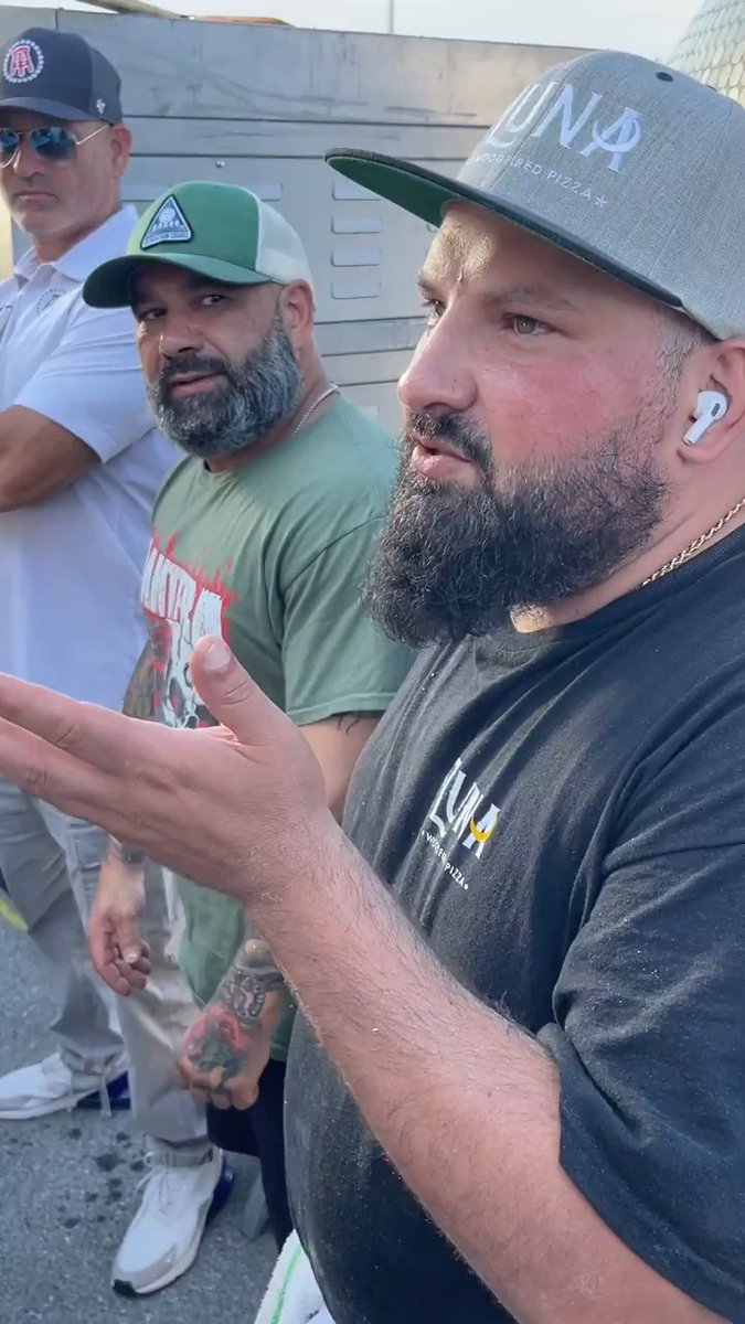 No gold chain this time from the Three Kings but always great to see them (when they don't try to kidnap me) One Bite Pizza Fest