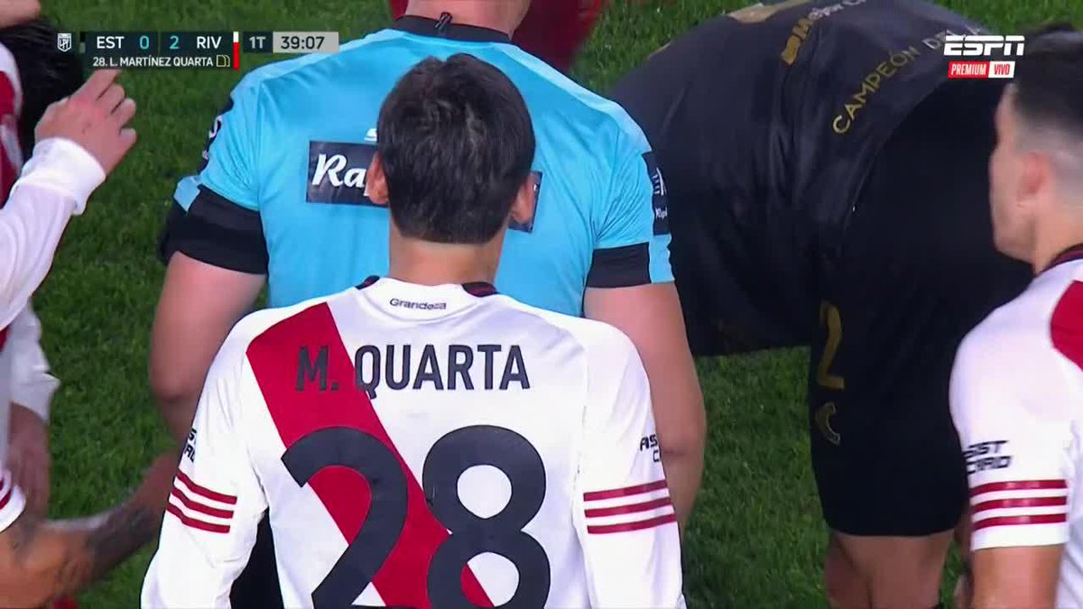 ❌🇦🇷 MARTÍNEZ QUARTA EXPULSADO, recibió las dos amarillas en DOS MINUTOS.