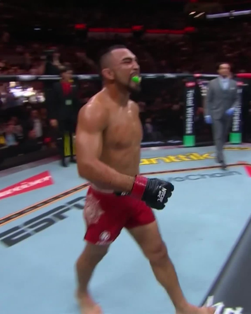 RAFA GARCIA GETS THE FINISH AT #NOCHEUFC 👏