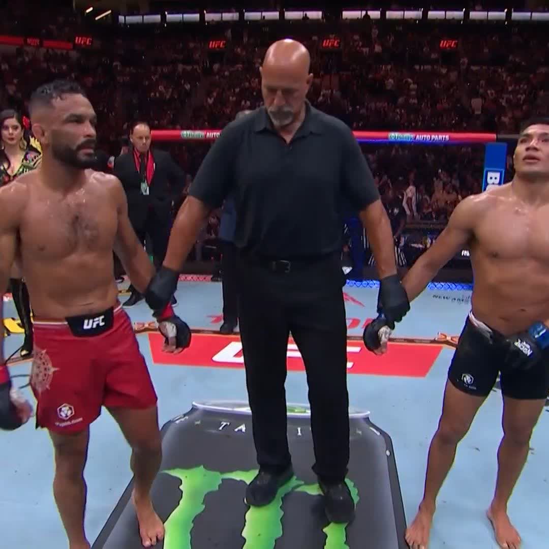 WHAT A WIN 👏 David Martinez earns the UD victory in a short notice opportunity! [ #NocheUFC | LIVE NOW on the ESPN app ]