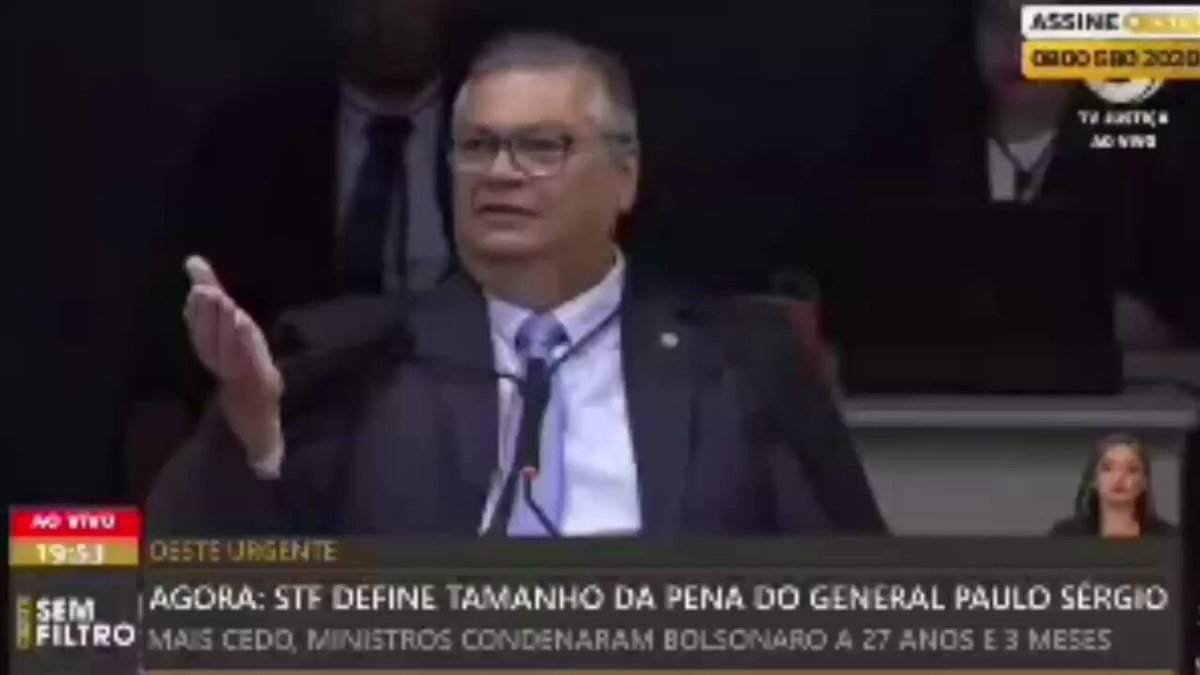 Eles acham que dominaram tudo, com o congresso dominado só resta o povo... Depois não reclamem quando o Brasil se rebelar. É questão de tempo. 🇧🇷 Zombem, riam... Canalhas!