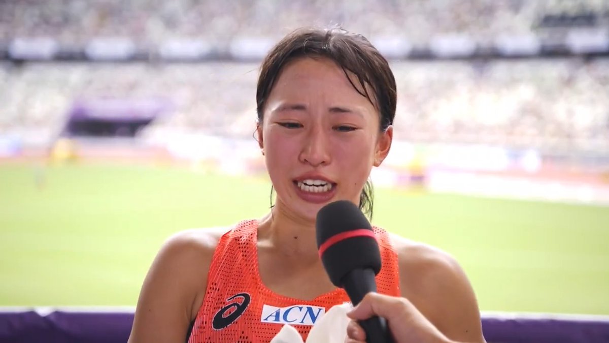 【#東京世界陸上 】 ✅女子マラソン 🏃♀️世界陸上初出場🏃♀️ 7位入賞 🇯🇵#小林香菜 のインタビューです!!! 🗣「楽しいことより辛いことのほうが多かったけど ここまで頑張ってきてよかった! 頑張れたのは支えてくださる人のおかげ」 📺TBS系列 生中継