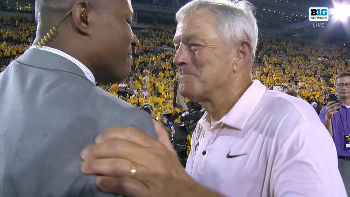 "Makes it even better." 😀 We had former Hawkeye Football star Anthony Herron (Anthony Herron) leave the booth to interview Kirk Ferentz on his record-breaking night 👇