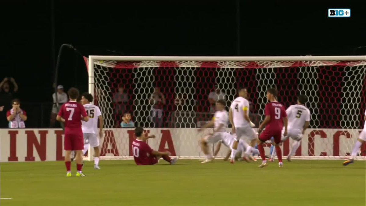 ISAIAH GOLDSON IS THAT GUY 🤯🧤 #NCAASoccer x 🎥 B1G+ / Michigan Men's Soccer