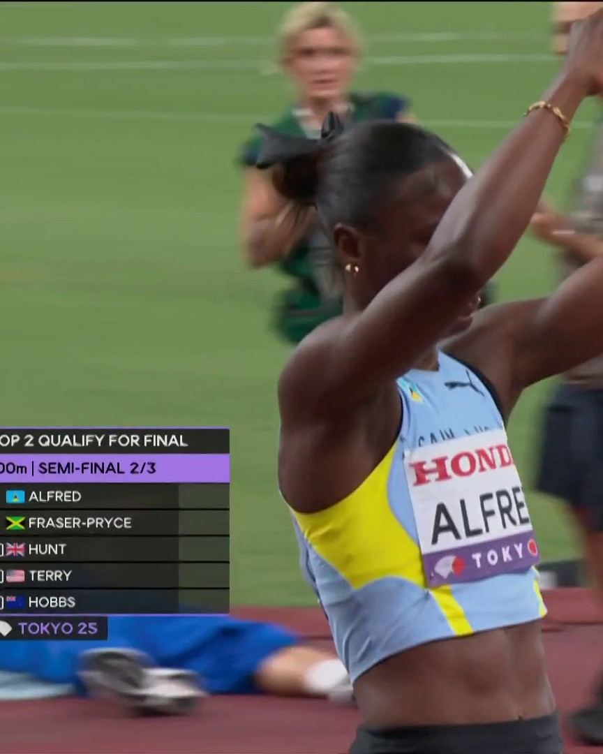 Julien Alfred and Shelly-Ann Fraser-Pryce go 1-2 to advance to the 100m final. #WorldAthleticsChamps