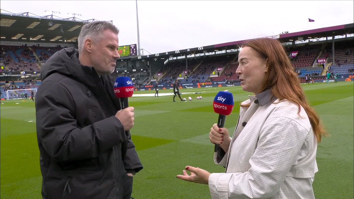 "He's been a revelation... perfectly suited to that role!" Jamie Carragher is a big fan of Dominik Szoboszlai in his new position at right-back! 🙌