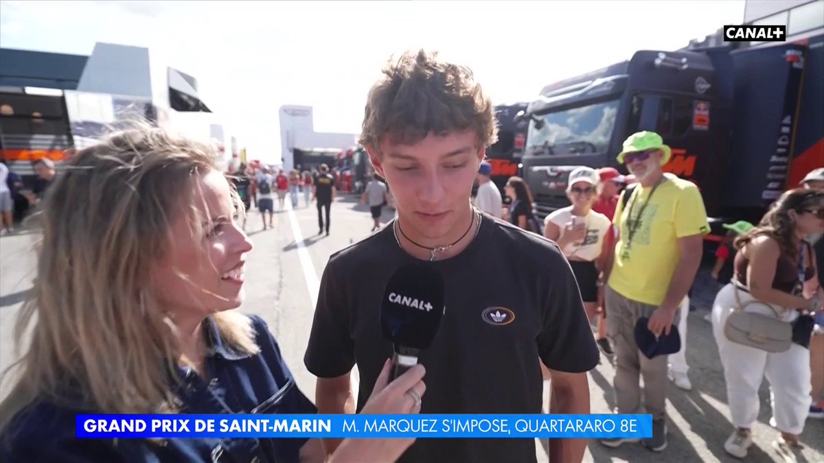 "J'étais avec Valentino Rossi. Je suis un grand fan de #MotoGP, j'ai de la chance d'avoir un week-end de libre" Kimi Antonelli à notre micro après le Grand Prix de Saint-Marin 😍