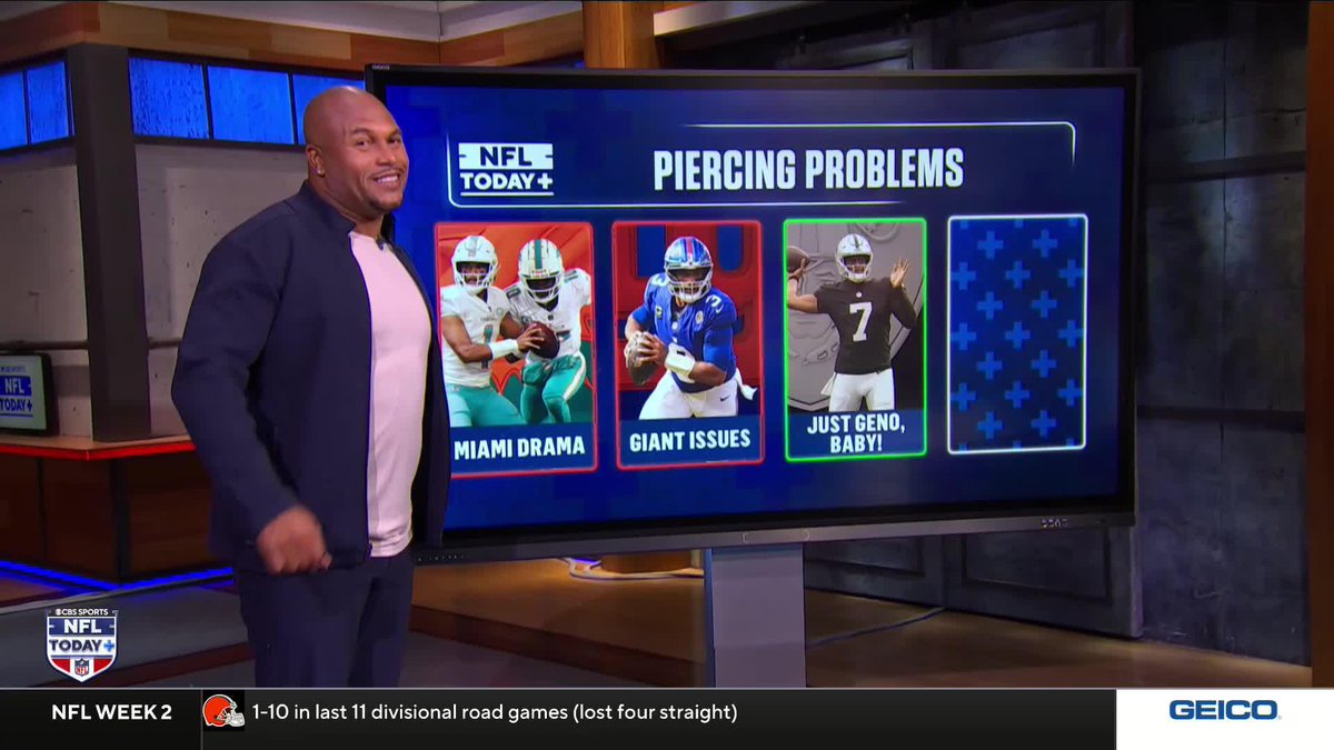 "Last year, I know, they had no quarterback." 😂 Antonio Pierce says the Raiders are winning because of Geno Smith.