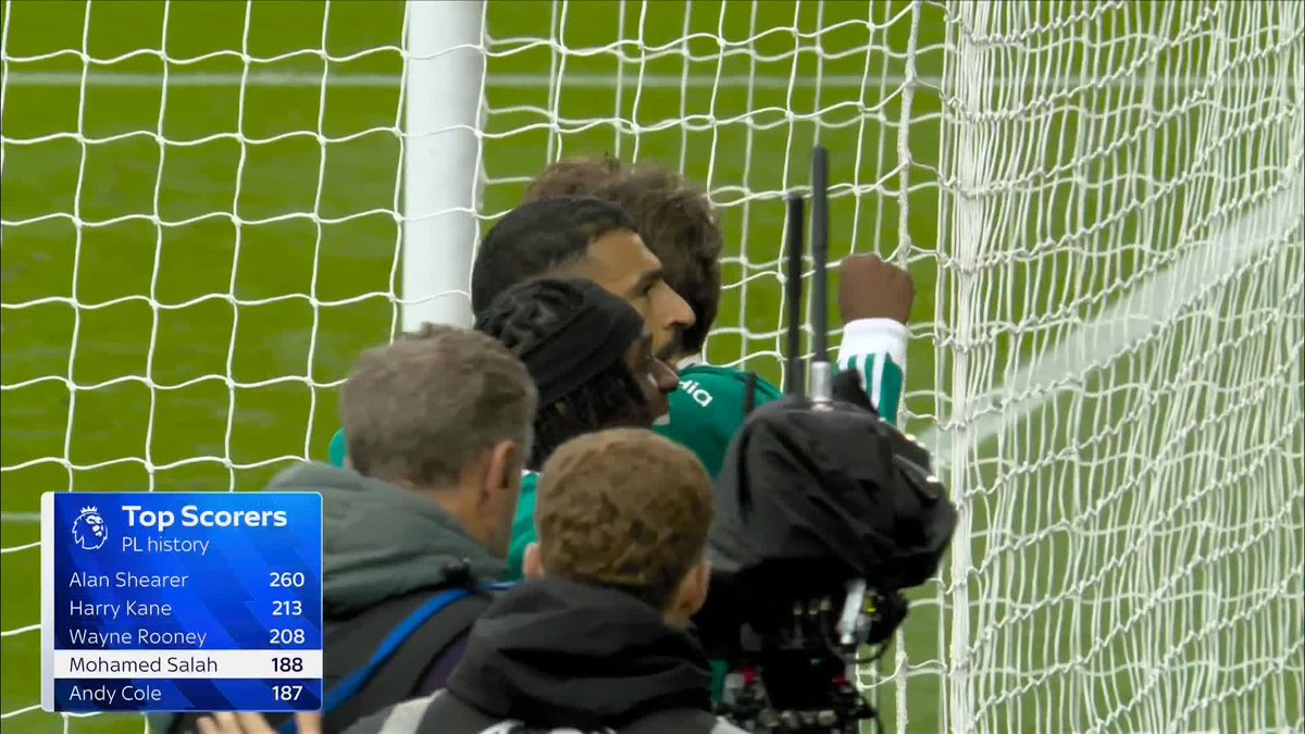 "It's so cruel isn't it" Micah Richards says a draw would have been a fair result for Burnley 😤