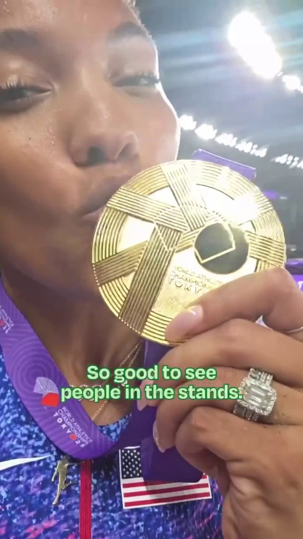 A moment Tara Davis-Woodhall will never forget. 💛🥇 #WorldAthleticsChamps