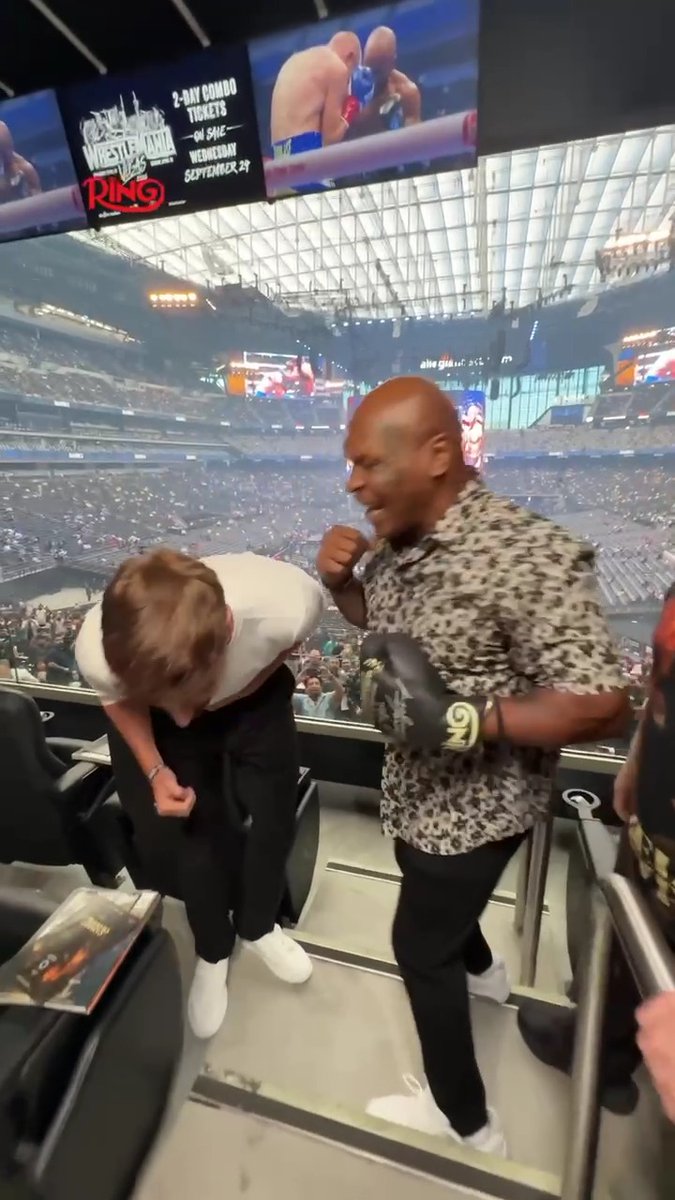 Mike Tyson, Youtube yıldızı MrBeast'i tek yumrukta yere yıktı.