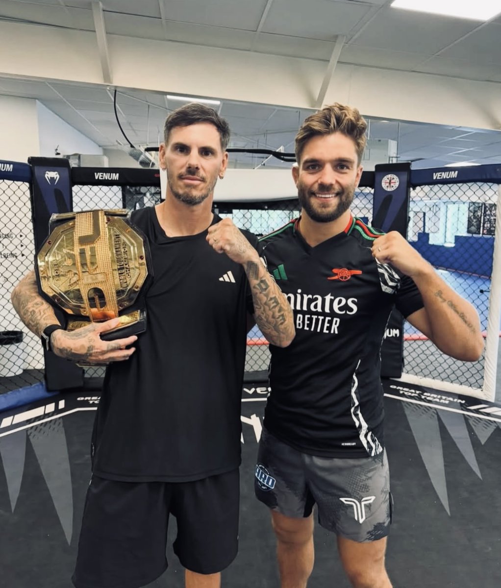 Fighting talk 🥊 Jeremie Aliadiere links up with Alfie Davis for an MMA masterclass 🤩