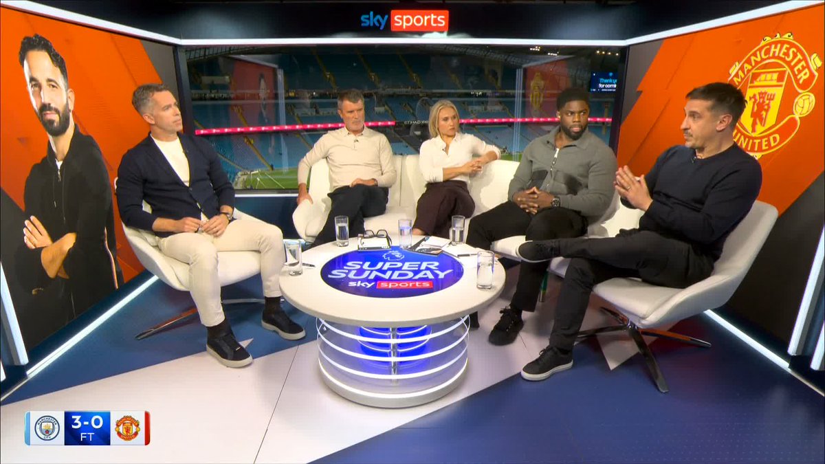 "He hasn't got the right players that fit this system... it is a PROBLEM." Gary Neville reveals what HE thinks Ruben Amorim's biggest tactical problem is with this Man Utd side... 🔎