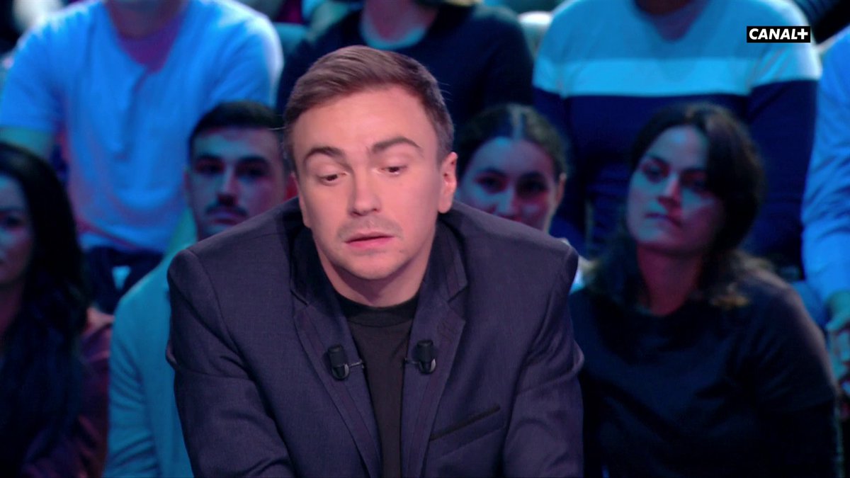 "Ce transfert de Mikautadze montre le vrai visage des clubs" 💥 L'analyse de Bertrand Latour sur le départ de l'attaquant de l'OL, qui lui rappelle celui de Bradley Barcola 🦁 #CFC