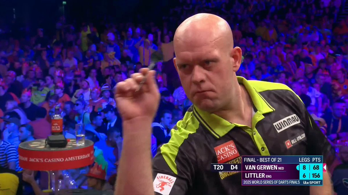 MvG CLOSING IN ON THE TITLE! Michael van Gerwen opens up a 9-6 lead over Luke Littler! He needs just two more legs for a memorable win on home soil! 📺 #WSODFinals | Final