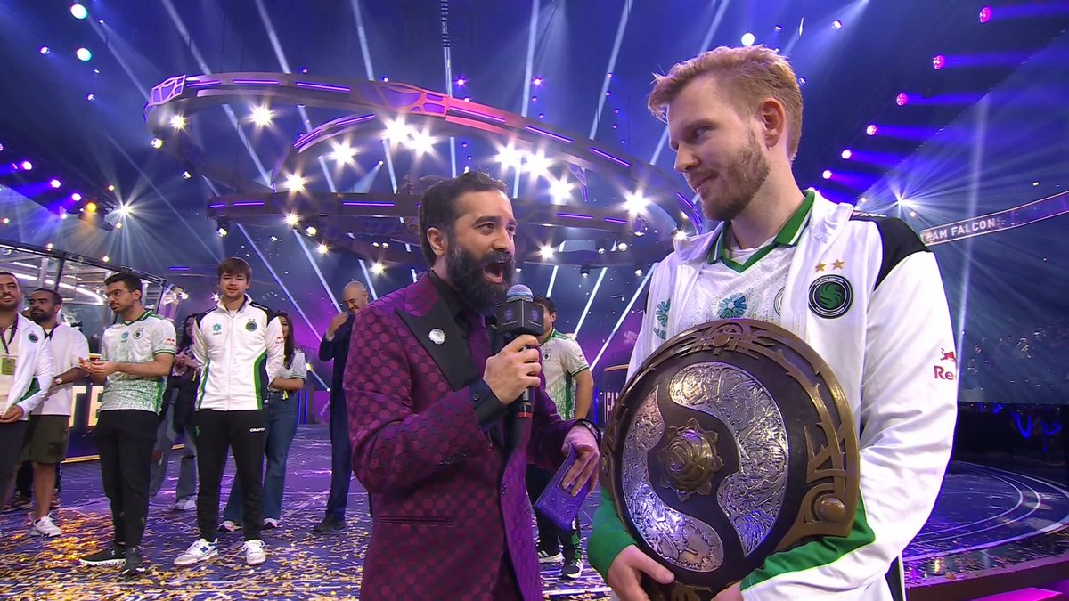 What a show of respect for one of the GOATs Cr1t- 🐐