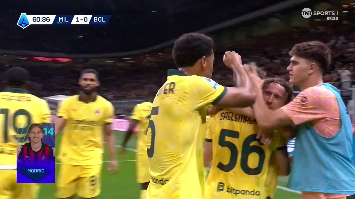 LUKA MODRIC ROLLING BACK THE YEARS 🤩 The Croatian legend scores his 1st AC Milan goal, stroking home to put them 1-0 ahead over Bologna. 📺 TNT Sports & discovery+ UK