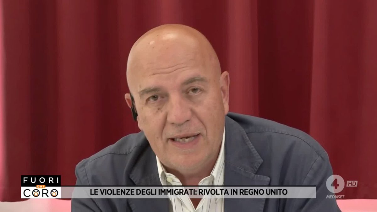 "Bisogna fermare questa immigrazione!" L'onorevole Marco Rizzo a #Fuoridalcoro