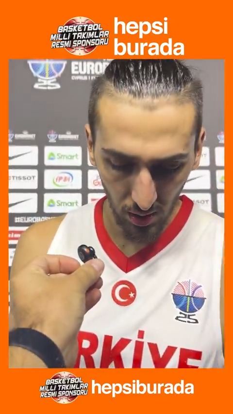 Kenan Sipahi: "Bu takımın parçası olduğum için gururluyum. Son anlarda, finalleri oynamayı bilen bir takıma karşı oynadık. Bence şans da onların yanındaydı bugün. Son ribaund bir şekilde onların önüne düştü. Bence kazanacak her şeyi yaptık."