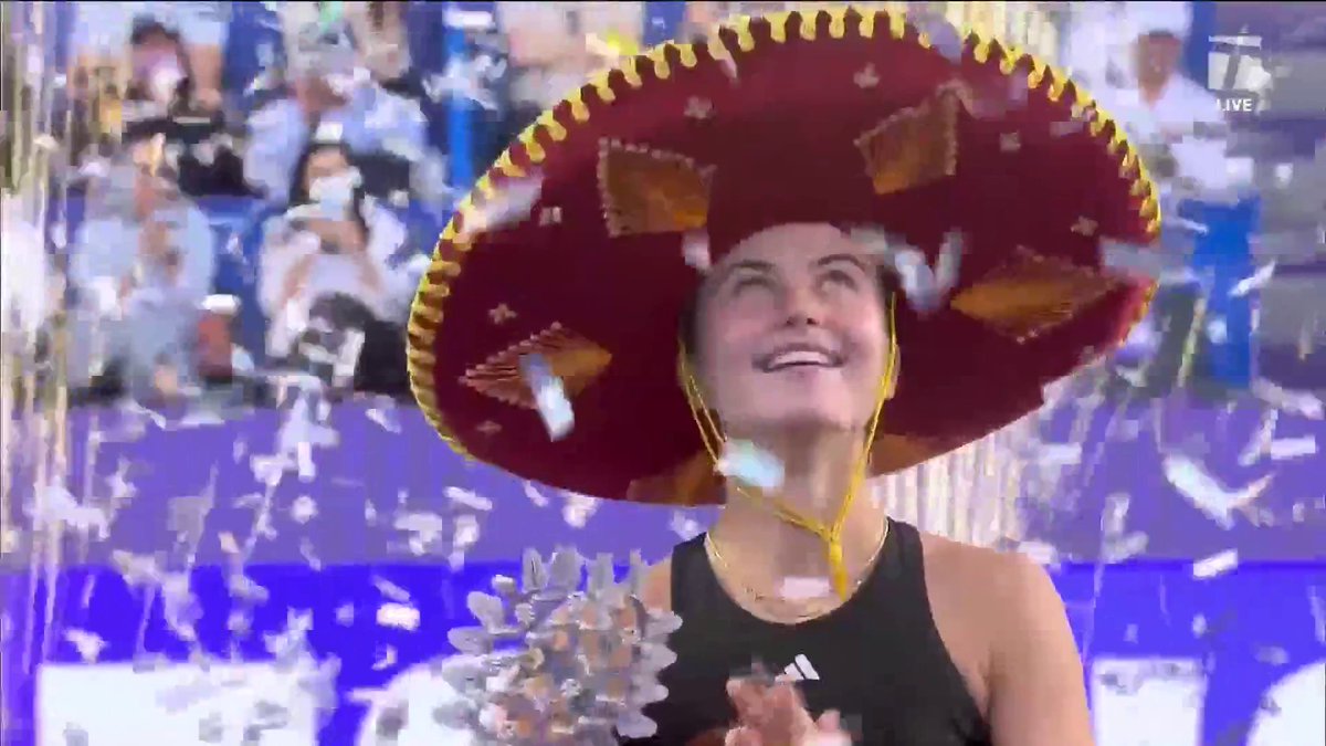 All smiles and sombreros here 😁🎉 #GDLOpenAKRONxSantander