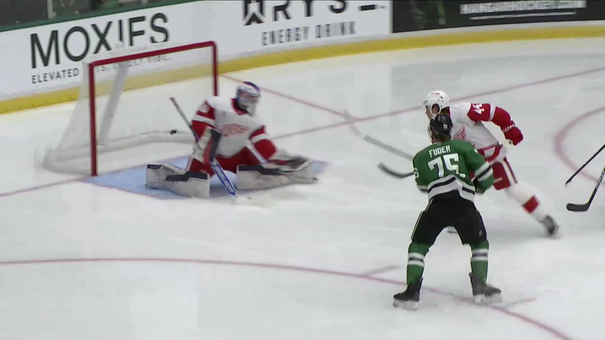 Nifty move by Jaxon Fuder 👇 Dallas Stars | Red Deer Rebels #TexasHockey