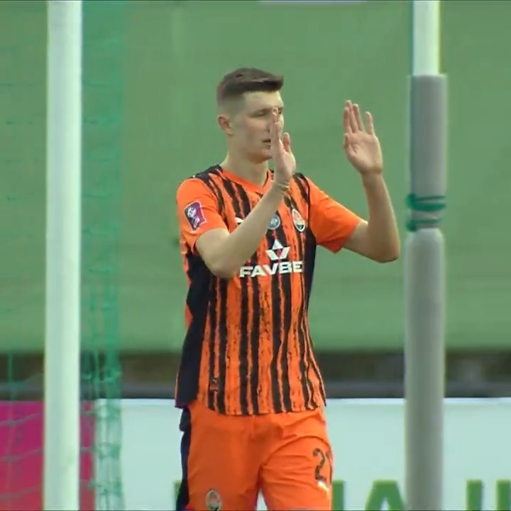 🚨 Arda Turan’ın teknik direktörlüğünü yaptığı Shakhtar, Ukrayna Ligi 5. haftasında Metalist 1925 ile 1-1 berabere kalarak ligde 11 puanla üçüncü sıraya yerleşti.
