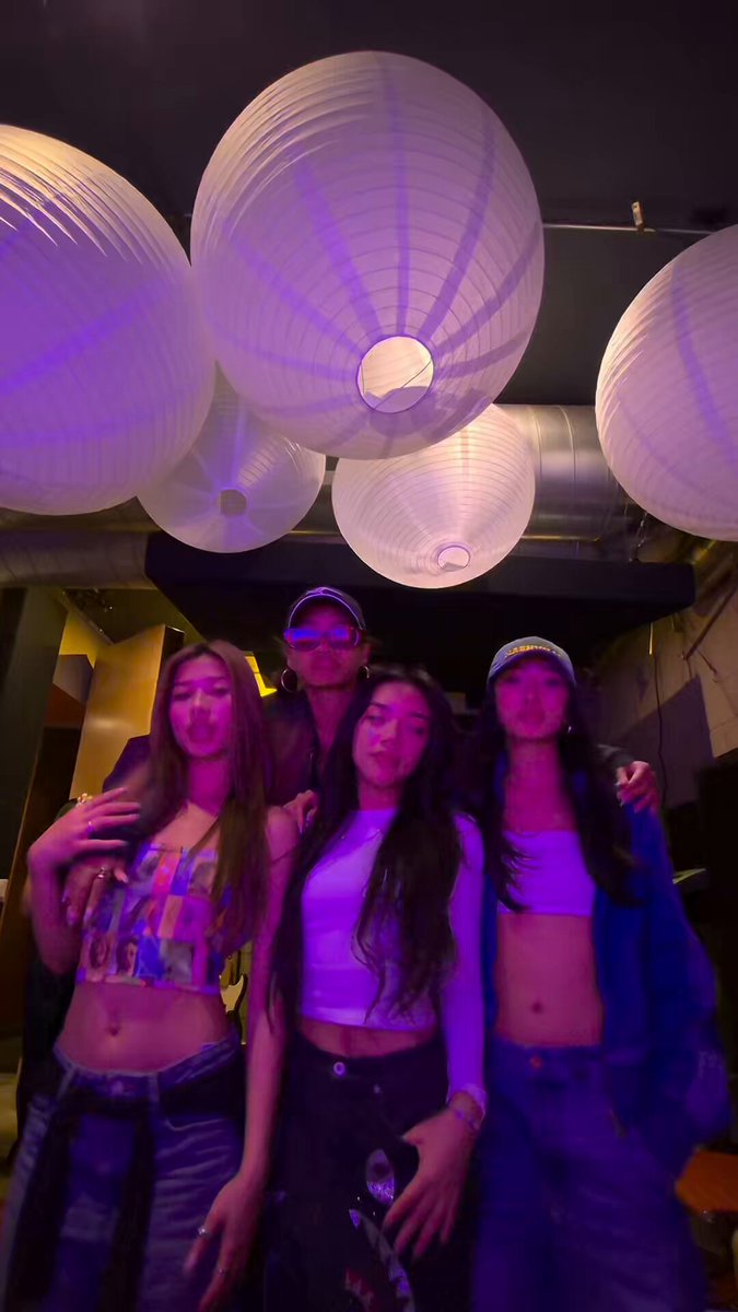quick takes between shooting the music video :p wdyt so far??
