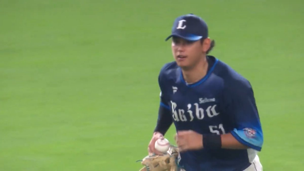 勝ち越しは許さない.ᐟ 埼玉西武 西川愛也 選手がチームを救うダイビングキャッチ✨ 👇ライブ配信はこちら
