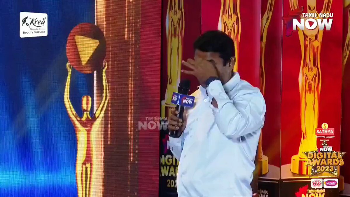 நீ அரசியலுக்கு வானு உன் வீட்டு வாசல்ல நின்னு எவன் கூப்ட்டான்? - சீமான் ~ 2011ல் இருந்து அயோக்கிய நாயே நீதான்டா நின்னு கூப்டுருக்க செந்தமிழன் சீமான்