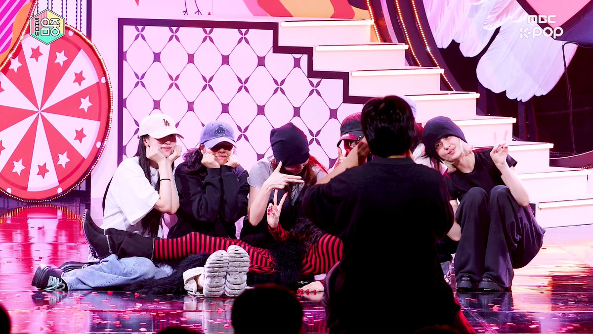NAYEON JEONGYEON SANA JIHYO MINA SOMI SITTING FOR THE PHOTO AND CHAEYOUNG DECIDING TO LIE DOWN ON THEIR LAPS 🥹