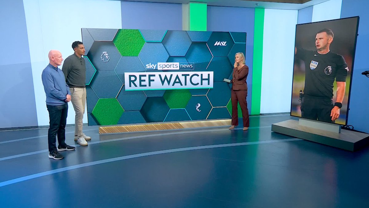 "It's definitely simulation" 🗣️ Dermot Gallagher and Jay Bothroyd discuss whether Milos Kerkez could have received a second yellow card 👇