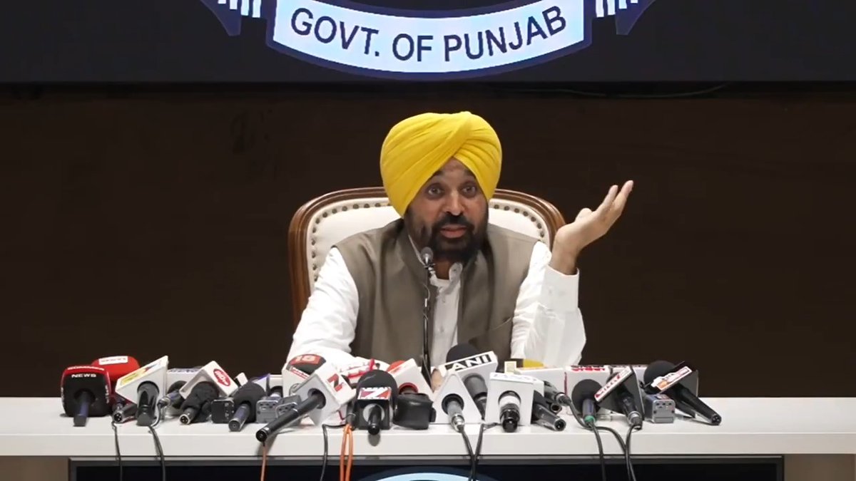 ਜਦੋਂ ਅਫ਼ਗਾਨਿਸਤਾਨ ਵਿੱਚ ਆਫ਼ਤ ਆਈ ਤਾਂ ਬੀਜੇਪੀ ਦੀ ਕੇਂਦਰ ਸਰਕਾਰ ਨੇ ਤੁਰੰਤ ਰਾਹਤ ਸਹਾਇਤਾ ਭੇਜੀ, ਪਰ ਆਪਣੇ ਦੇਸ਼ ਦੇ ਅਹਿਮ ਸੂਬੇ ਪੰਜਾਬ ਨੂੰ ਮੁਸ਼ਕਲ ਦੀ ਘੜੀ ਵਿੱਚ ਅਣਗੌਲਿਆ ਕੀਤਾ ਗਿਆ। ਬੀਜੇਪੀ ਵਾਲੇ ਇਸ ਗੱਲ ਦਾ ਜਵਾਬ ਦੇਣ ਕਿ ਪੰਜਾਬ ਨਾਲ ਕਿਸ ਗੱਲ ਦੀ ਦੁਸ਼ਮਣੀ ਕੱਢ ਰਹੇ ਨੇ। ---- जब अफ़ग़ानिस्तान में आपदा आई तो भाजपा की केंद्र सरकार ने तुरंत राहत सहायता भेजी, लेकिन अपने ही देश के अहम राज्य पंजाब को मुश्किल की घड़ी में नज़रअंदाज़ कर दिया गया। भाजपा वाले इस बात का जवाब दें कि वे पंजाब से किस बात की दुश्मनी निकाल रहे हैं।