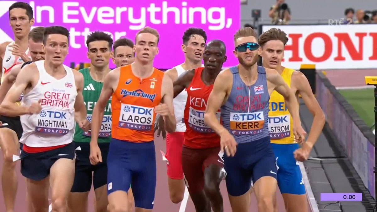 🇮🇪 Andrew Coscoran reaches his first outdoor global final with storming finish fifth-place finish in a physical 1500m semi-final #RTESport Coverage of the World Athletics Championships continues on RTÉ2 and RTÉ Player 📺
