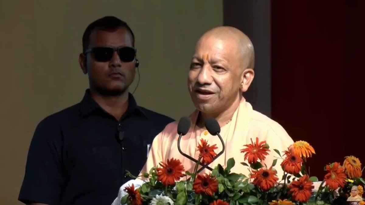 आज का युवा, कुछ नया करना चाहता है... वह लकीर का फकीर नहीं बन सकता है...