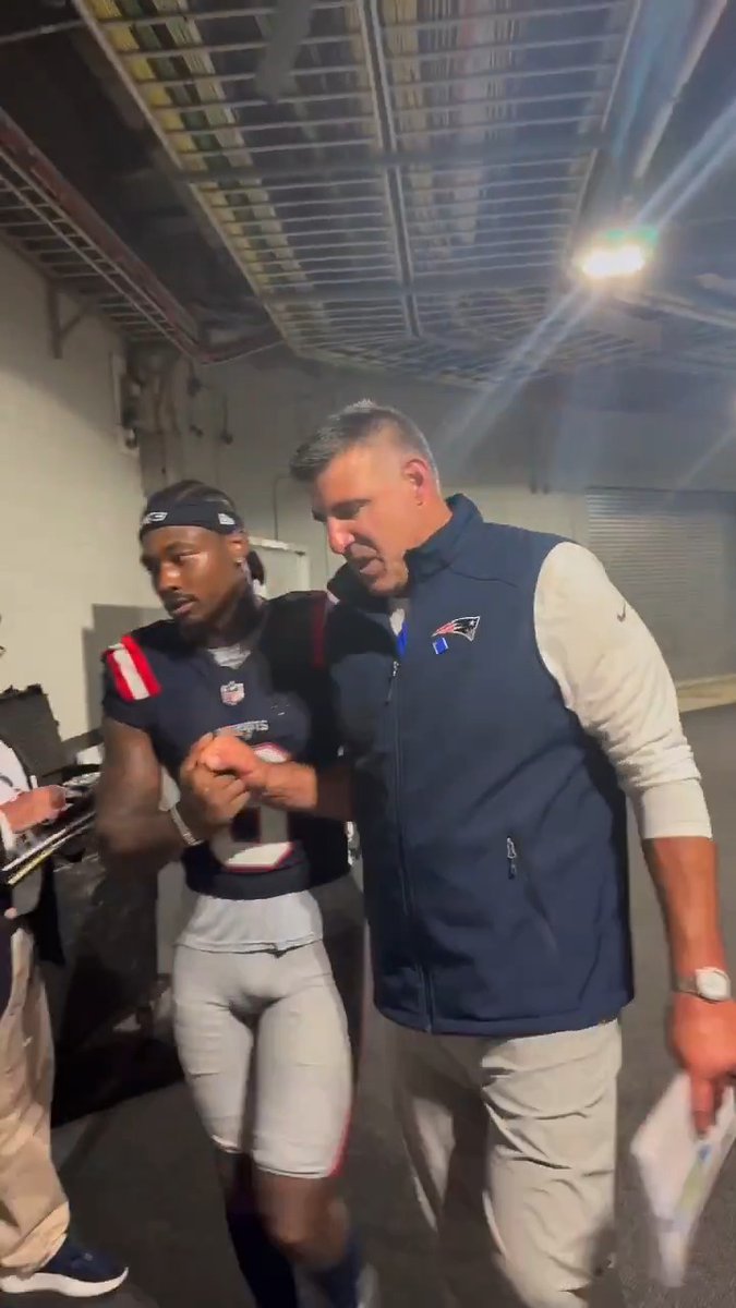 Postgame handshakes with Coach Vrabes 🤝