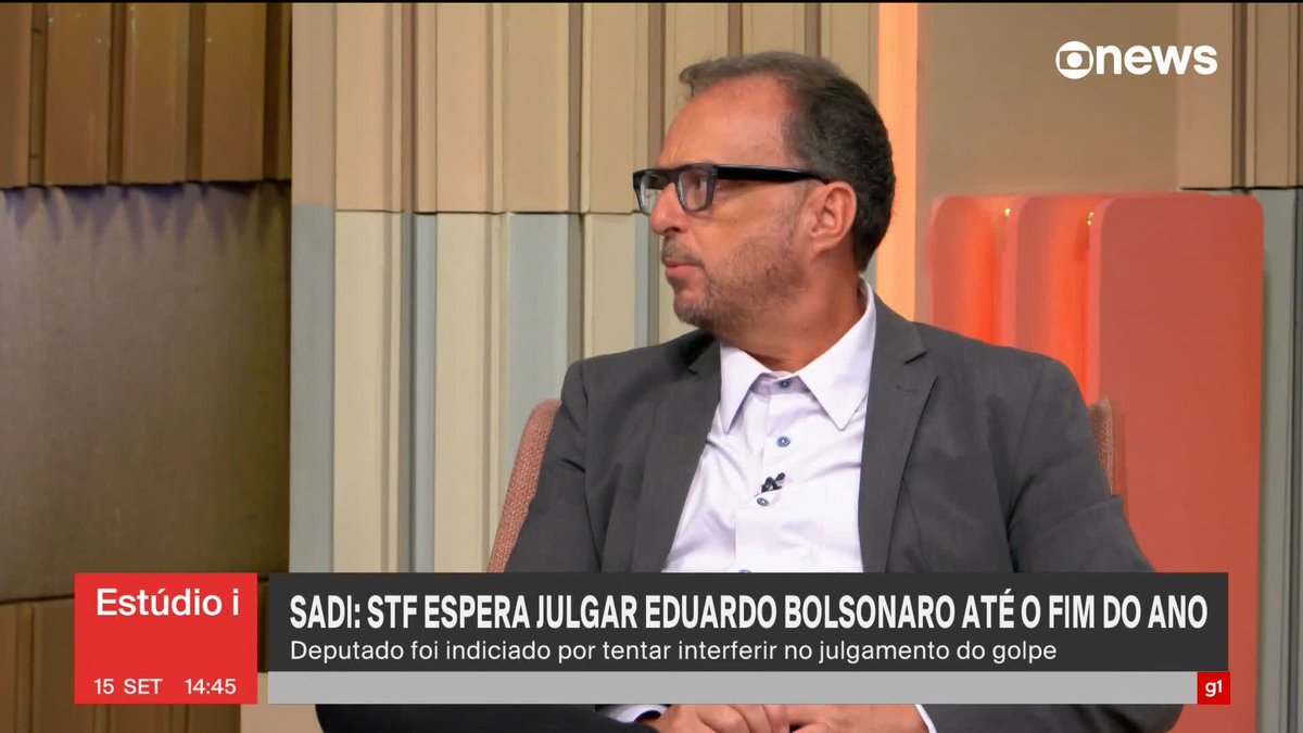 Para o comentarista Octavio Guedes, o jogo de Eduardo Bolsonaro nos EUA é o que o deputado chama de mudança de regime. "Ele já está tentando outro caminho, que é o não reconhecimento das eleições brasileiras como legítimas", analisou Octavio durante o #Estúdioi. ➡ Assista à #GloboNews: