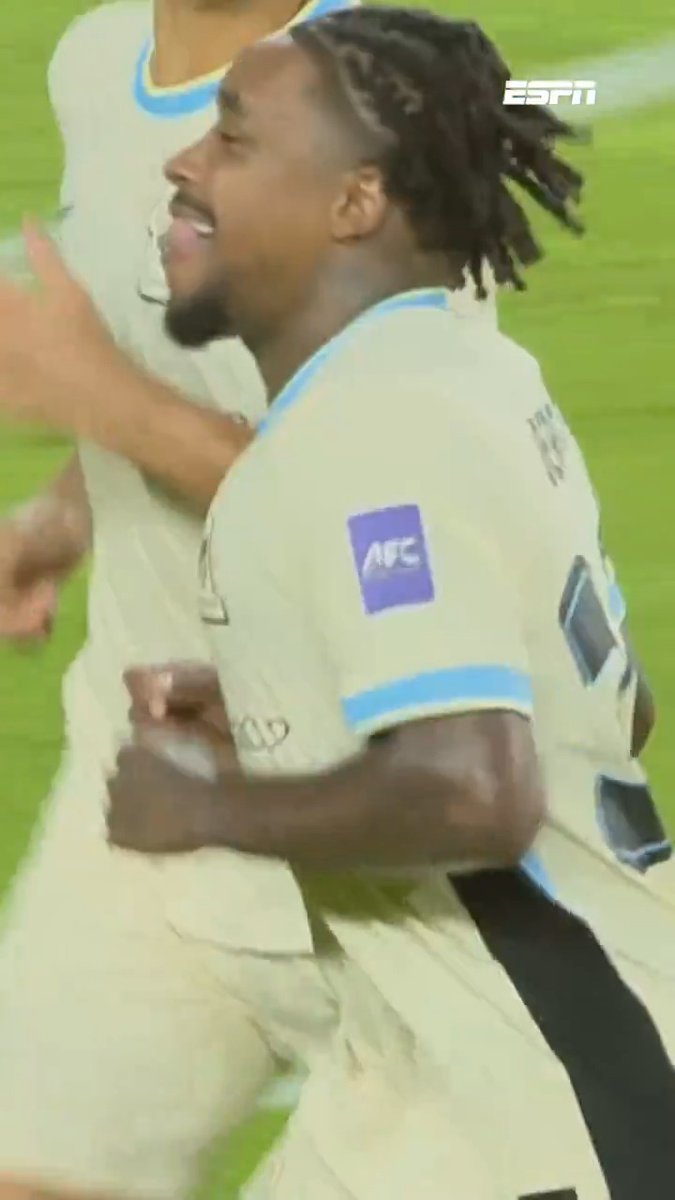 Steven Bergwijn met een heerlijke 𝐩𝐞𝐠𝐞𝐥 in de AFC Champions League ☄️
