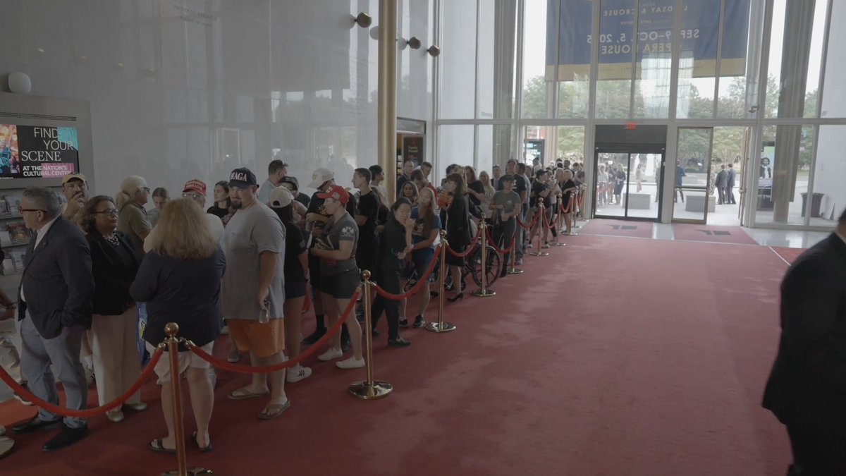 🇺🇸 Watch🇺🇸 Last night, thousands filled the Kennedy Center, and countless more watched online as we honored the late Charlie Kirk. Thank you to everyone who joined us and paid their respects. For Charlie 🙏
