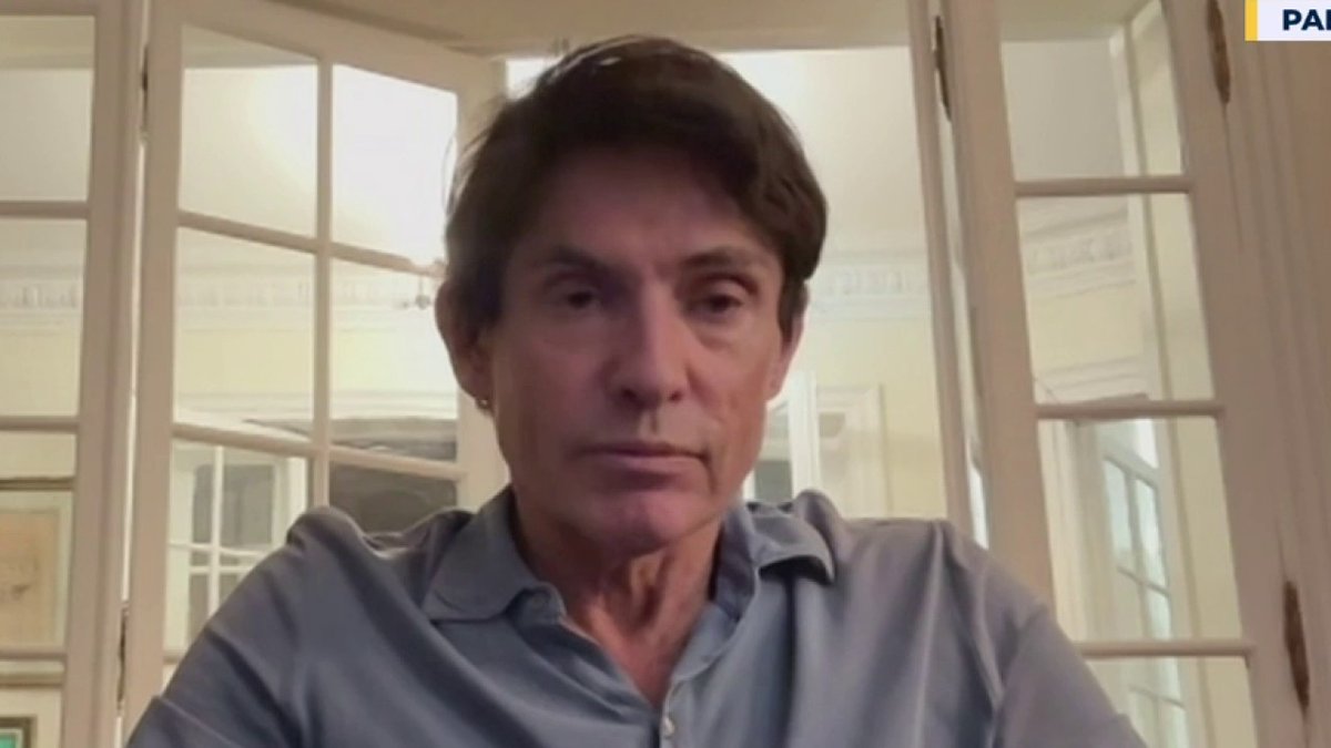 "La gauche est devenue anti-israélienne et anti-juive parce qu'elle dépend de l'extrême gauche et des islamistes" Arno Klarsfeld, avocat, dans #LeDébat