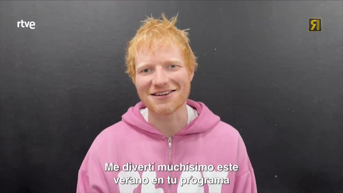 🎸🎁 Ed Sheeran regala su guitarra firmada Si es que es un majete ❤️ A ver si viene esta temporada también. #LaRevuelta