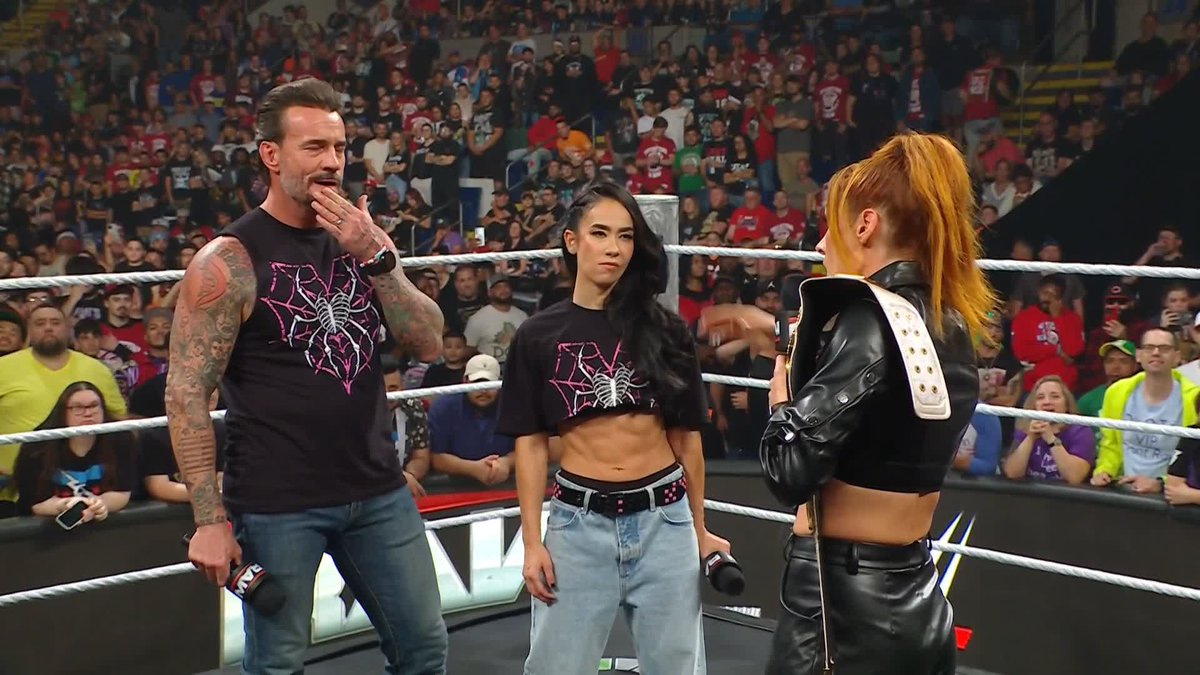 Who says Becky Lynch is the greatest female wrestler of all time? 🤔