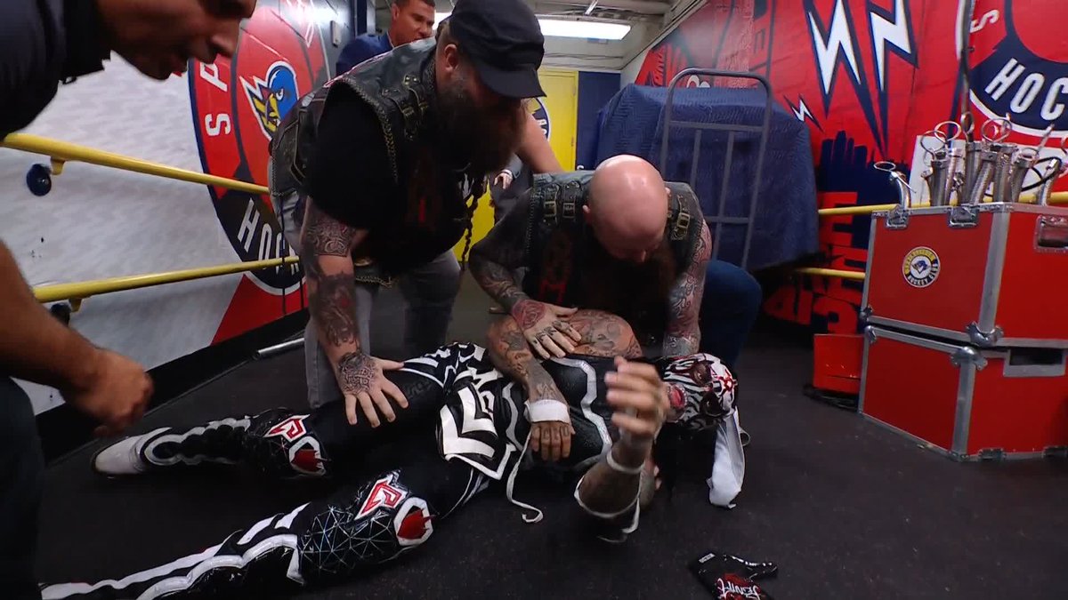 THE NEW DAY JUST ATTACKED PENTA! This isn't looking good... 😳