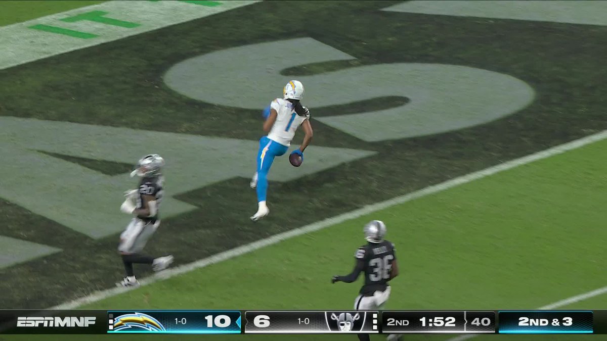 HERBERT TO JOHNSTON FOR THE 60-YARD TD 🎯