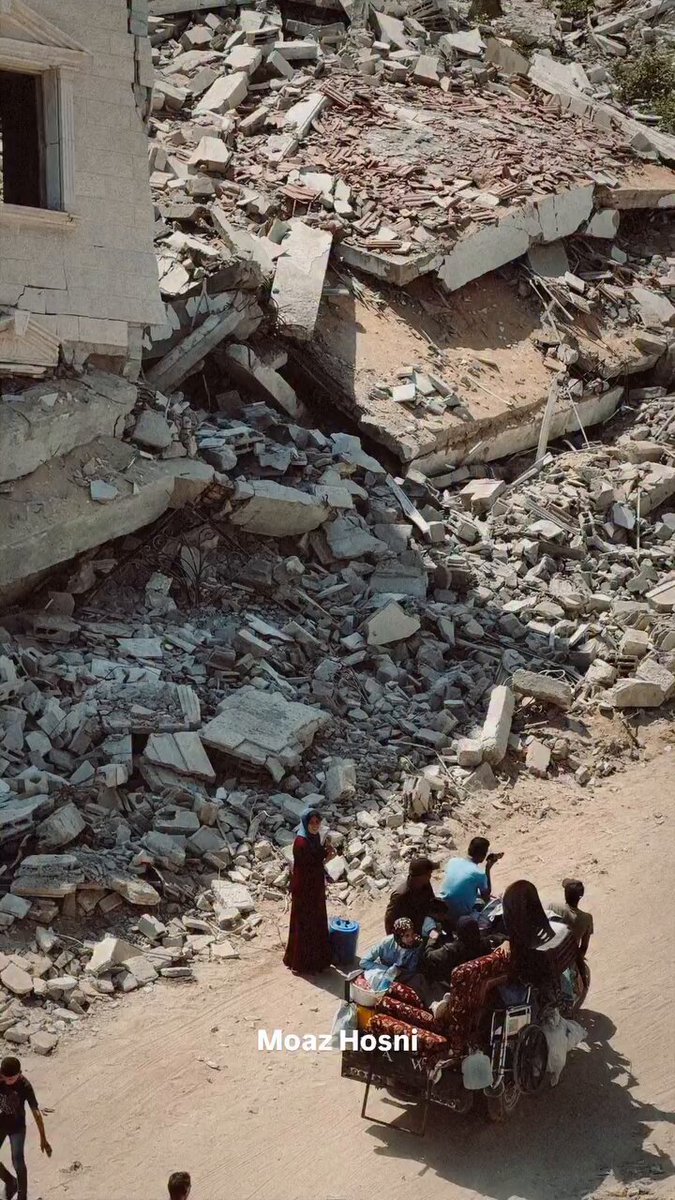 أصعب ما قيل في النزوح: تدفع المال لسيارة تنقلك أنت وأمتعتك لتنام أنت وعائلتك في الشارع
