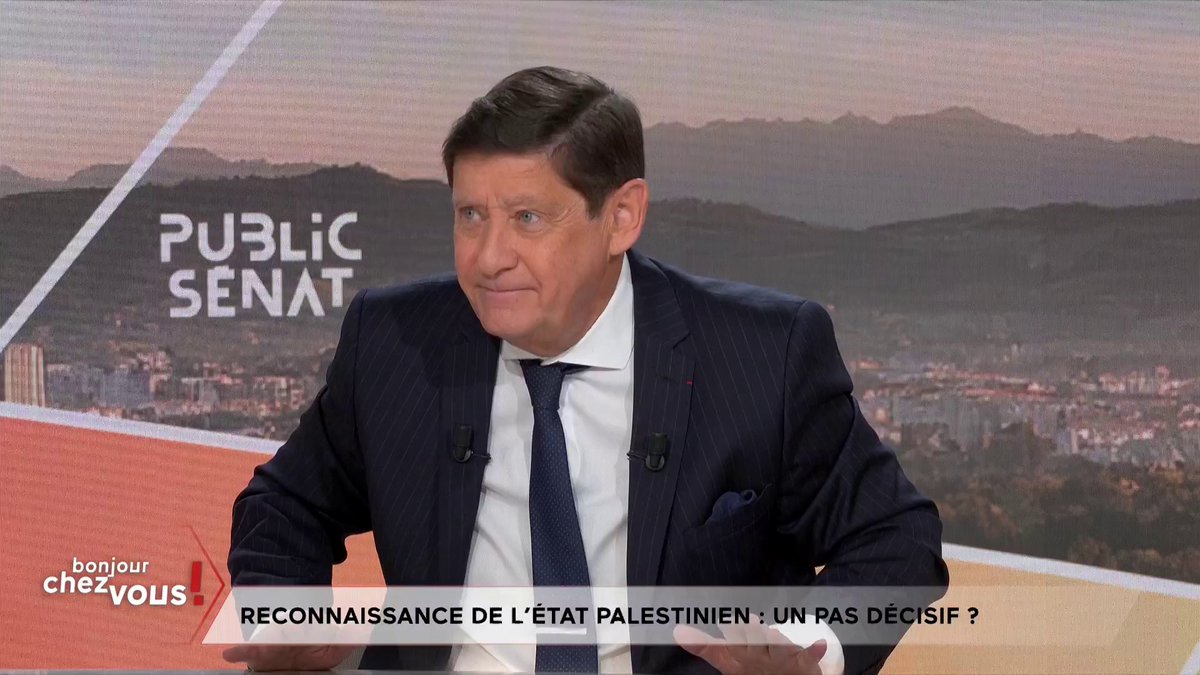 "Faire flotter le drapeau palestinien" sur les mairies le 22 septembre, comme le propose Olivier Faure ? "J'aurais été beaucoup plus sensible à l'idée (...) d'avoir les deux drapeaux", le drapeau palestinien et le drapeau israélien, réagit Patrick Kanner. #BonjourChezVous