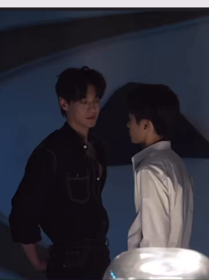 Tian : There are some really steamy scenes coming up—all bedroom scenes. Ziyu : don’t talk here say it privately! And director told them how to kiss 😘 0714-41 🌽💙💛 #RevengedLove #逆愛 #梓渝 #田栩寧 #ZiYu #Tianxuning