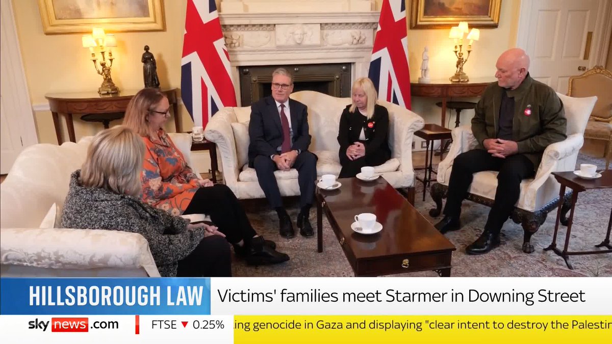 🔗 "Thank you for campaigning for this for years after all you've been through." Families of the Hillsborough victims meet Sir Keir Starmer in Downing Street ahead of new legislation being announced today. 👇🏼 Read more: