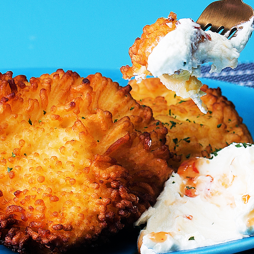 【超無限!発明!!】ウニョウニョ食感が神★シン・ハッシュドポテト / Hash Browns to The Next Level!💡✨