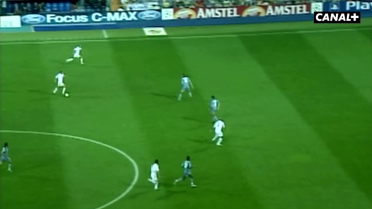 Quand l'OM se déplaçait sur la pelouse des Galactiques en 2003 🏆 Le nombre de stars sur le terrain ce jour-là 🥹 #RMAOM à 21H sur CANAL+ | #UCL